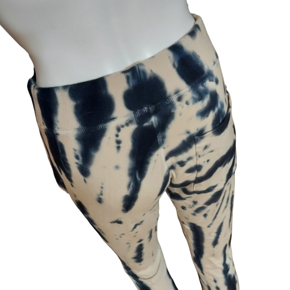 Young Fabulous And Broke Weekend Jogger Navy/Cream Tie Dye - Picture 6 of 14